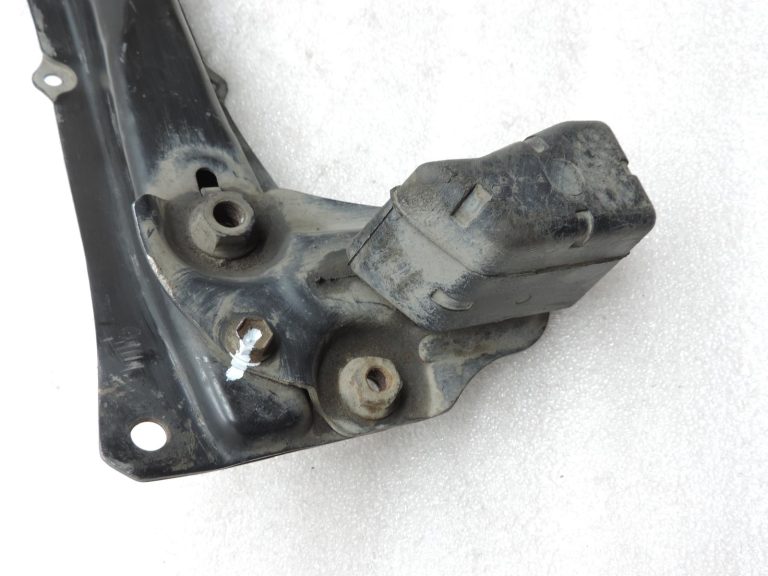 Oriģinālā 2004-2009 Toyota Corolla Verso AR10 motora stiprinājuma šķērssijas konstrukcija