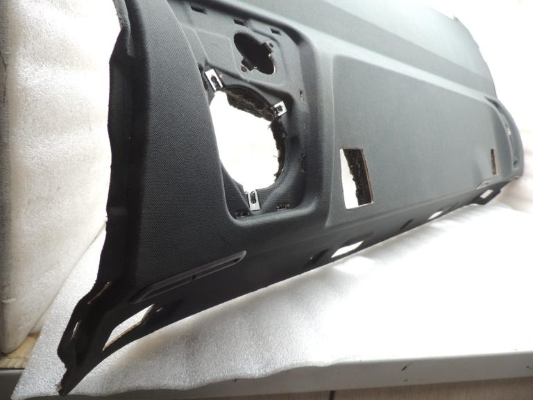 Oriģinālais BMW 5. sērijas F10 aizmugurējā bagāžas nodalījuma plaukta pārsegs melns 51469173452