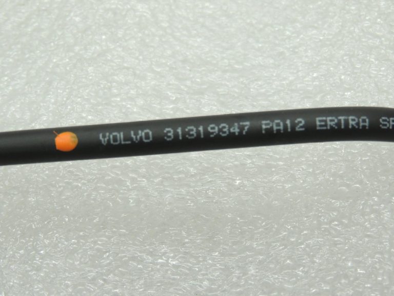 Oriģināla Volvo V40 S60 V60 D2 1.6D radiatora ventilācijas šļūtene 31319347