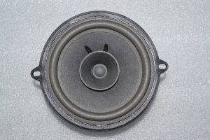 Renault Trafic III Aizmugures skaļrunis labais kreisais 281567910R 93868070