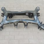 Oriģinālā BMW F30 F31 F33 F33 F36 aizmugurējā tilta sijas aizmugurējā tilta sijas 33316792507