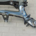 Oriģinālā BMW F30 F31 F33 F33 F36 aizmugurējā tilta sijas aizmugurējā tilta sijas 33316792507