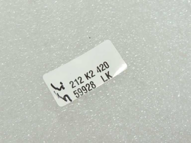 Mitsubishi L200 K7 K6 Dzinēja pārsega fiksatora svira MR109273