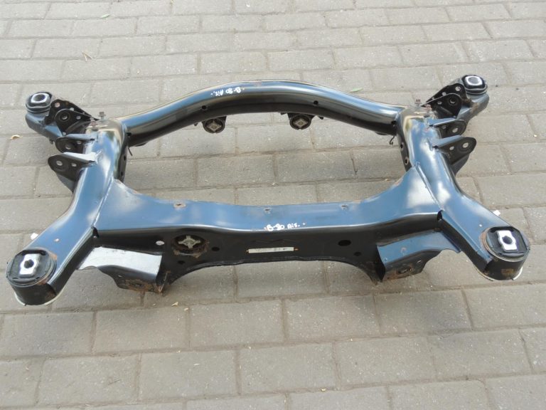 Oriģinālā BMW F30 F31 F33 F33 F36 aizmugurējā tilta sijas aizmugurējā tilta sijas 33316792507