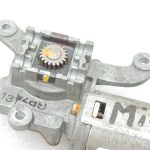 Mitsubishi Pajero K94W K96W Eclipse D32A Jumta pārsega mehānisms MR287154
