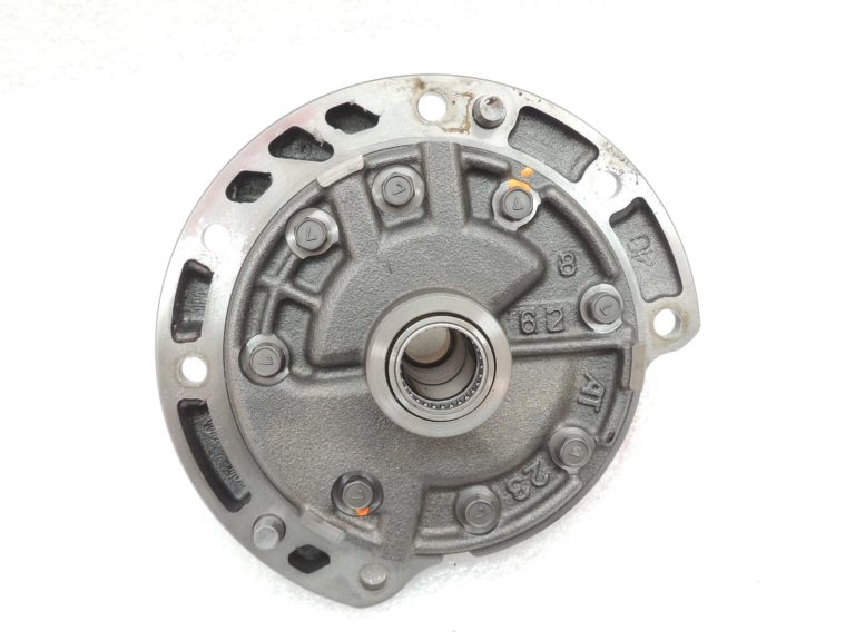 Oriģinālais Suzuki SX4 I RW416 1.6i benzīna automātiskās transmisijas eļļas sūknis 2280079CT1