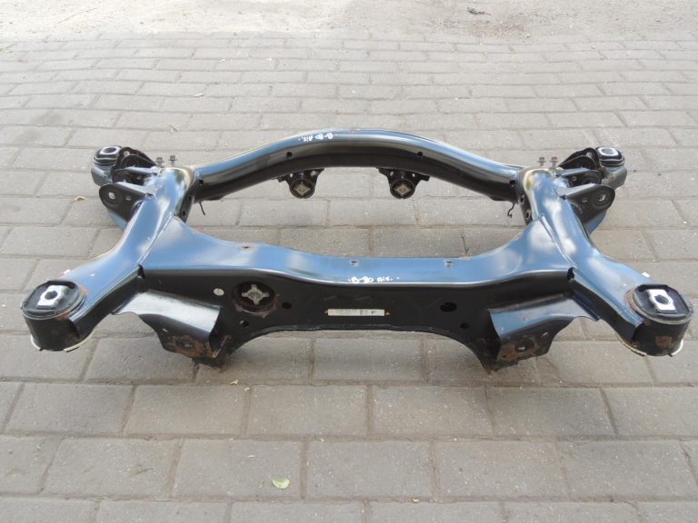 Oriģinālā BMW F30 F31 F33 F33 F36 aizmugurējā tilta sijas aizmugurējā tilta sijas 33316792507