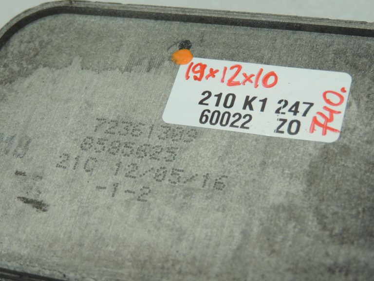 Oriģināls BMW eļļas dzesētāja siltummainis eļļas filtra korpuss 11428585625