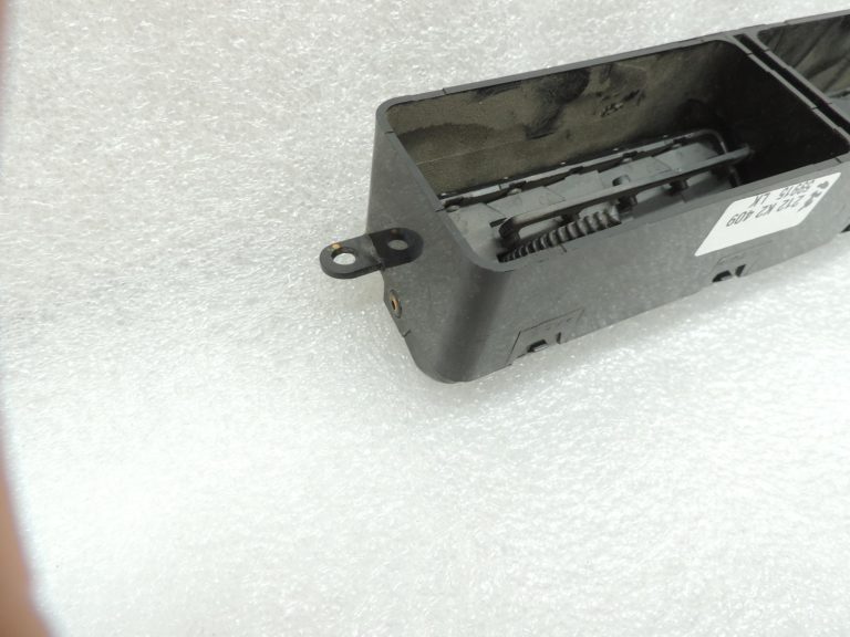 Mitsubishi L200 K7 K6 K9 Mērinstrumentu paneļa ventilācijas centrs MR117491