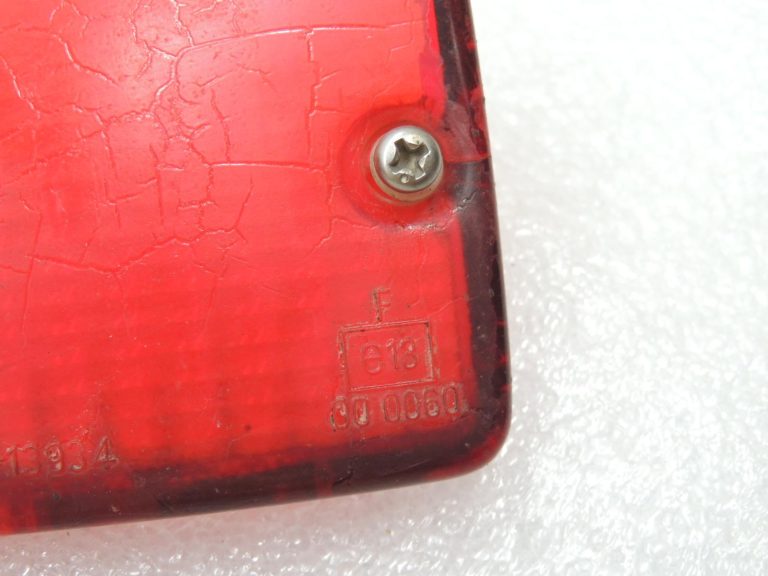 Mitsubishi L200 K7 K6 Aizmugures miglas lukturis 🚨 DEFEKTĪVS 🚨 MR296241