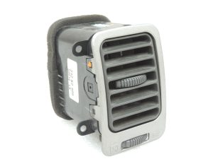 Mitsubishi L200 K7 K7 K6 K9 Priekšējā paneļa ventilācijas atvere labajā pusē MR117486