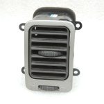 Mitsubishi L200 K7 K7 K6 K9 Priekšējā paneļa ventilācijas atvere labajā pusē MR117486