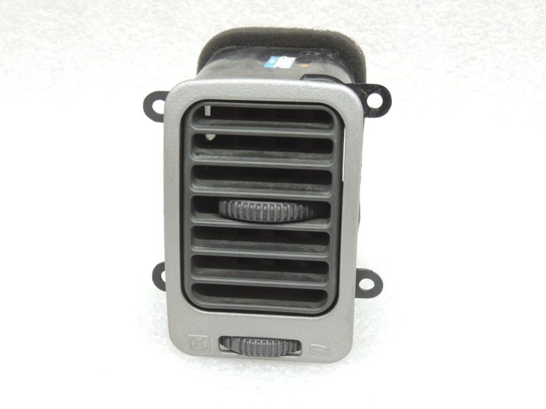 Mitsubishi L200 K7 K7 K6 K9 Priekšējā paneļa ventilācijas atvere labajā pusē MR117486