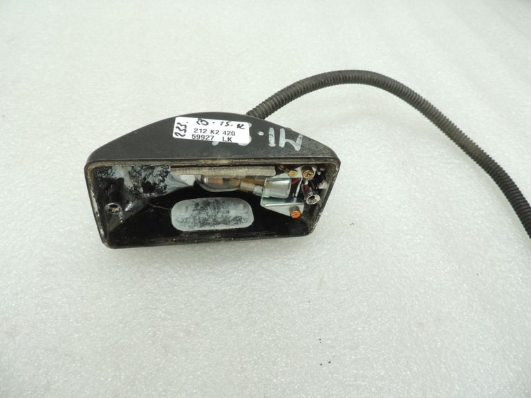 Mitsubishi L200 K7 K6 Aizmugures miglas lukturis 🚨 DEFEKTĪVS 🚨 MR296241