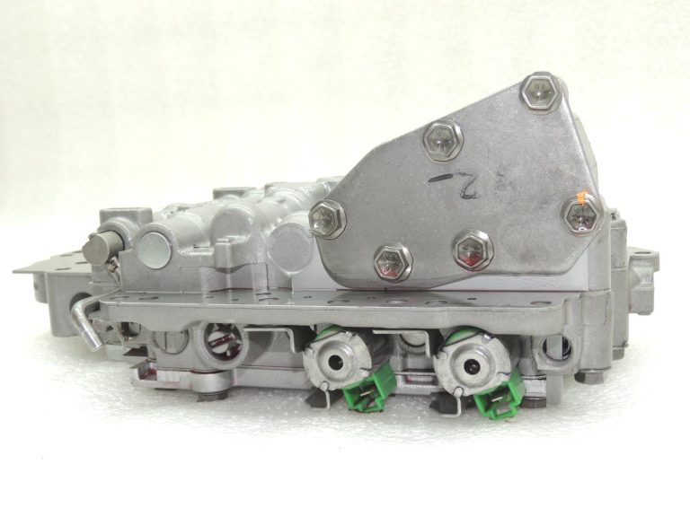 Suzuki SX4 vārstu bloka automātiskā transmisija AISIN 60-40 LE 2650079J11