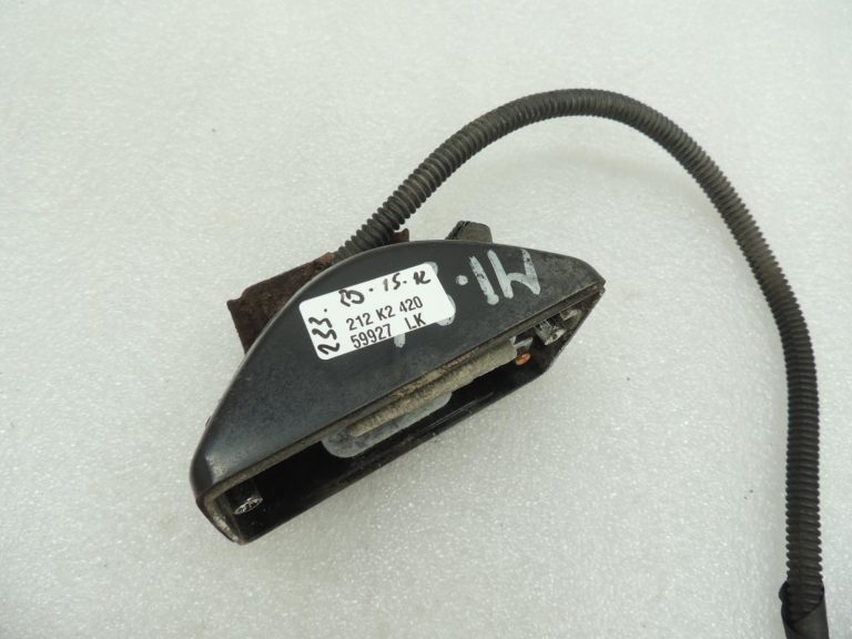 Mitsubishi L200 K7 K6 Aizmugures miglas lukturis 🚨 DEFEKTĪVS 🚨 MR296241
