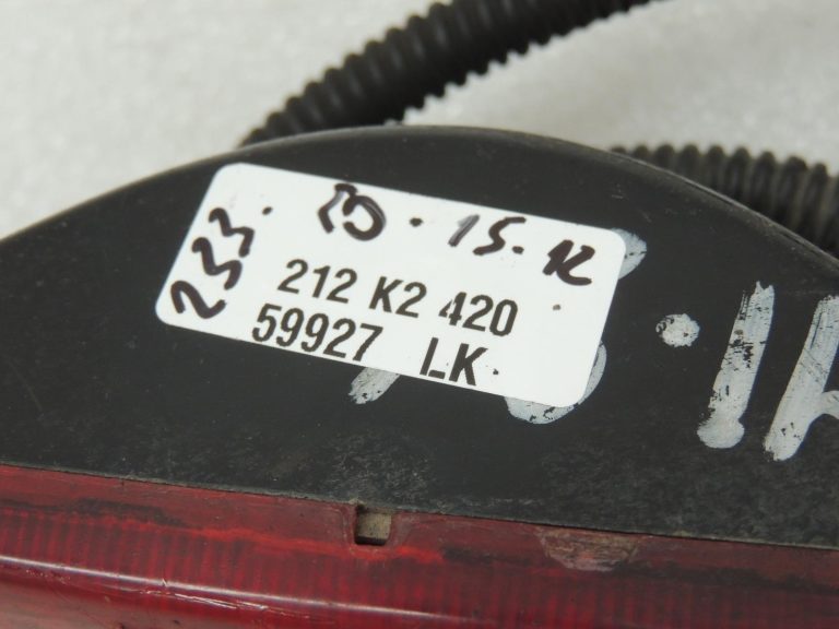Mitsubishi L200 K7 K6 Aizmugures miglas lukturis 🚨 DEFEKTĪVS 🚨 MR296241