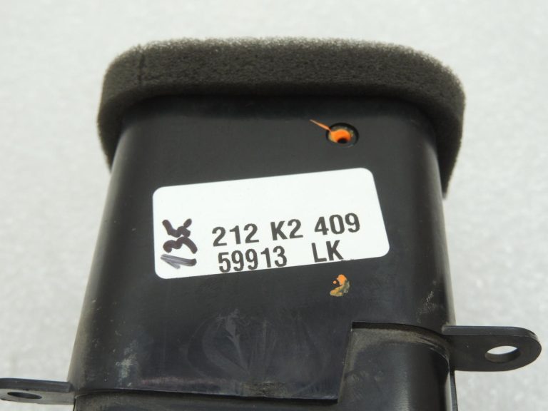 Mitsubishi L200 K200 K7 K6 K9 Priekšējā paneļa ventilācijas atveres kreisā vai labā MR117486