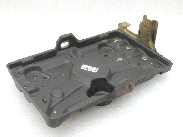 Mitsubishi Pajero V64W V68W V78W Akumulatora pozīcija priekšpusē MR440936