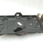 Mitsubishi Pajero V64W V68W V78W Akumulatora pozīcija priekšpusē MR440936