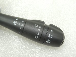 OEM Opel Vivaro B Renault Trafic III stikla tīrītāju slēdzis 95517225