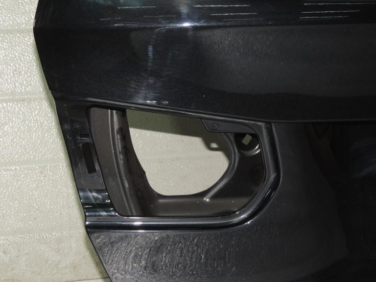 BMW 3\’ F31 +LCI aizmugurējās durvis 475 melns-safīra metālika 41007314180