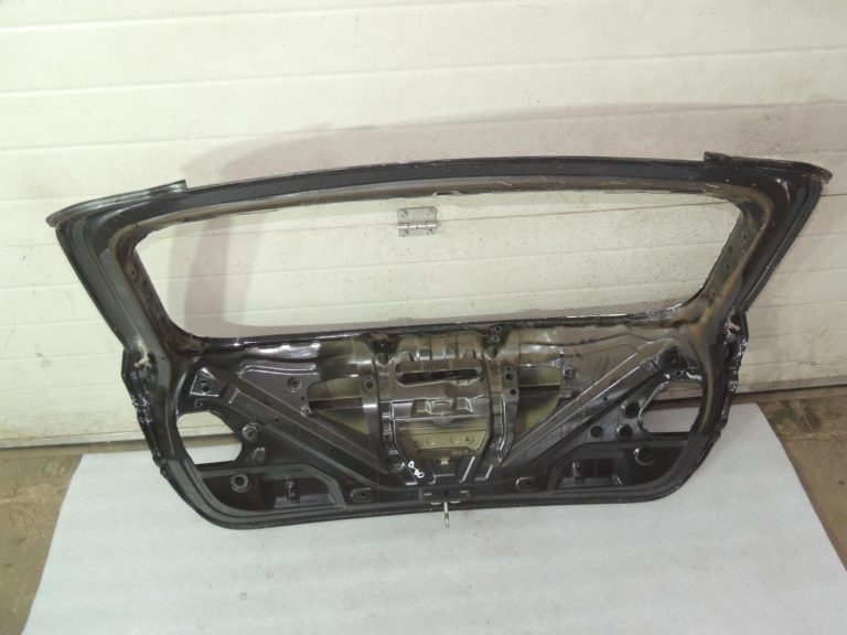 BMW 3\’ F31 +LCI aizmugurējās durvis 475 melns-safīra metālika 41007314180