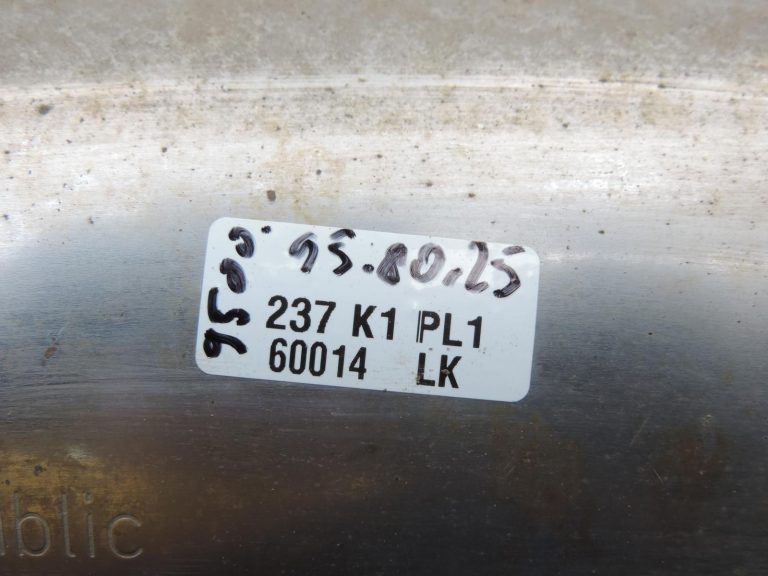 OE BMW F30, F31, F32, F33, F36 dīzeļdzinēju izplūdes sistēmas galvenais klusinātājs 8578011
