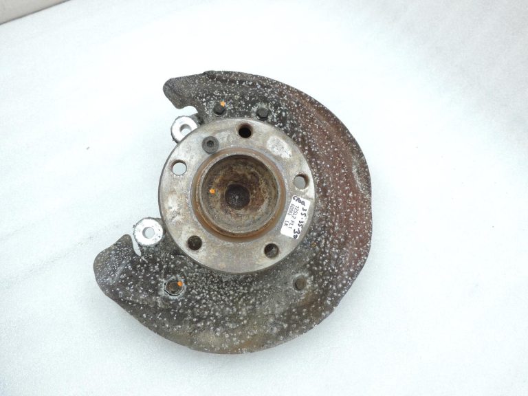 OE BMW F30 F31 F35 priekšējā labā riteņa šarnīrs, riteņa rumba, riteņa gultnis 31216792288