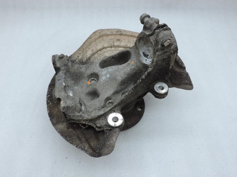 OE BMW F30 F31 F35 priekšējā labā riteņa šarnīrs, riteņa rumba, riteņa gultnis 31216792288