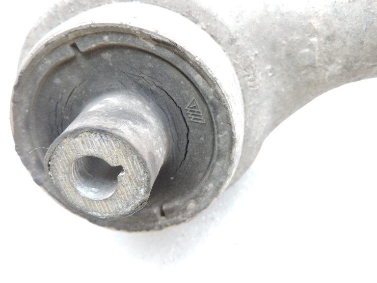 OE BMW F30 F31 F35 priekšējā kreisā riteņa šarnīra, riteņa rumbas un riteņa gultņa komplekts 31216792287