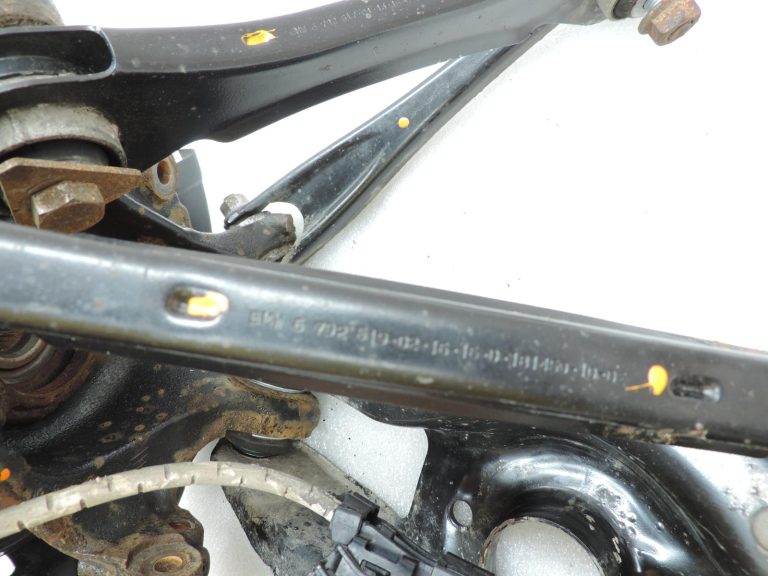 OE BMW 3. sērijas F30, F31, F35 pagrieziena gultnis aizmugurējai asij, kreisā puse 6792525
