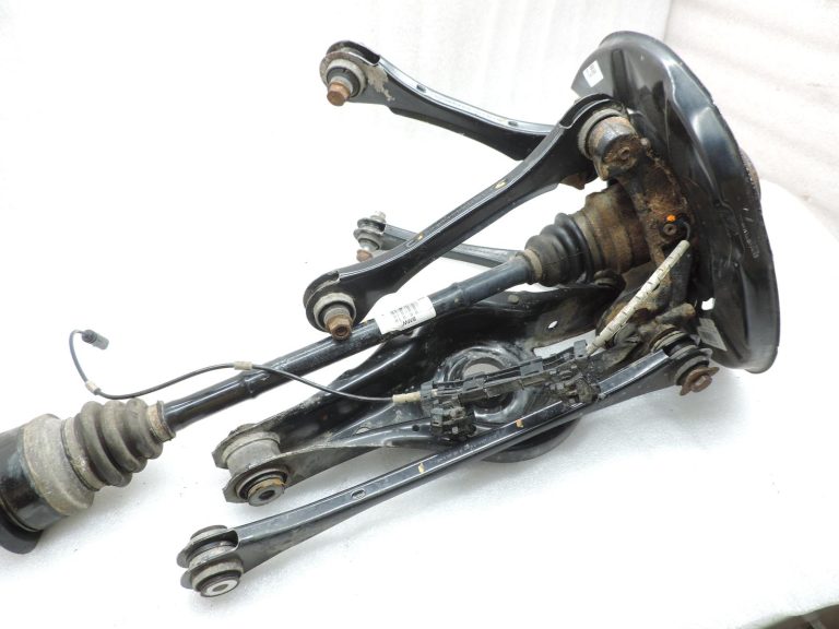 OE BMW 3. sērijas F30, F31, F35 pagrieziena gultnis aizmugurējai asij, labā puse 6792524