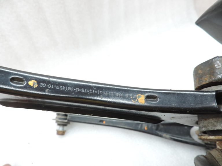 OE BMW 3. sērijas F30, F31, F35 pagrieziena gultnis aizmugurējai asij, labā puse 6792524