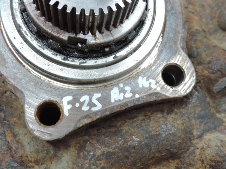 Ford Ranger P375 TKE 2.2TDCi Aizmugurējā kreisā vārpsta AB39-4A492-KC