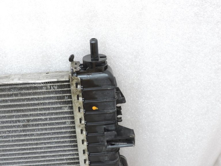 Opel Insignia A 2,0 CDTi ūdens dzesētāja radiators 13241724 Dzinēja dzesēšanas sistēma Radiators 🚨