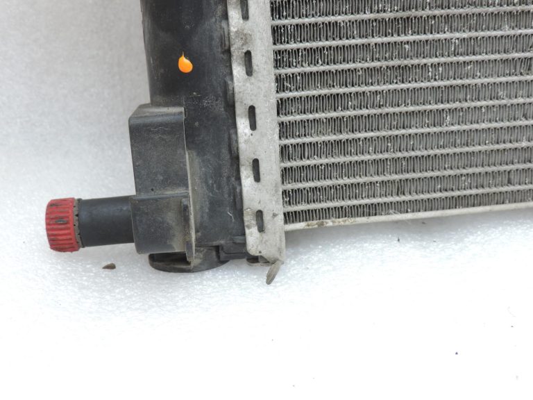 Opel Insignia A 2,0 CDTi ūdens dzesētāja radiators 13241724 Dzinēja dzesēšanas sistēma Radiators 🚨