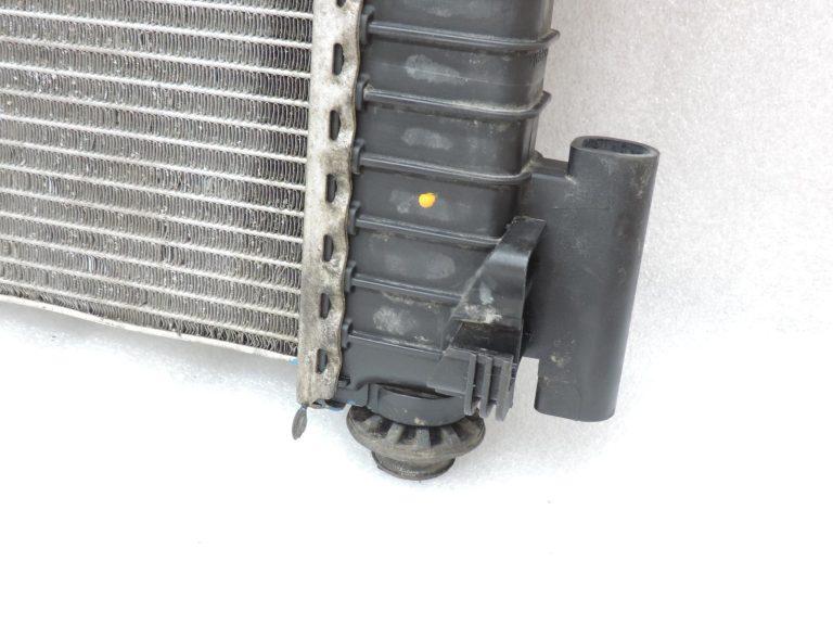 Opel Insignia A 2,0 CDTi ūdens dzesētāja radiators 13241724 Dzinēja dzesēšanas sistēma Radiators 🚨