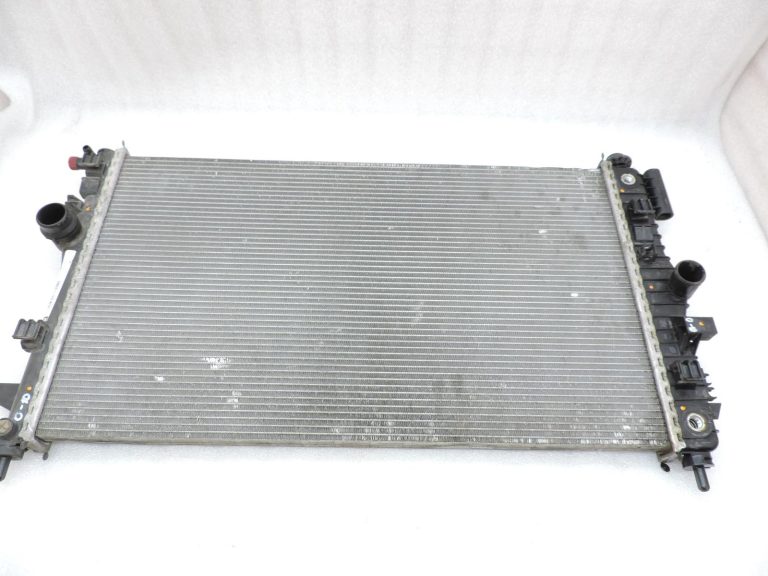 Opel Insignia A 2,0 CDTi ūdens dzesētāja radiators 13241724 Dzinēja dzesēšanas sistēma Radiators 🚨