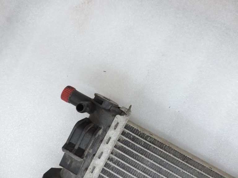 Opel Insignia A 2,0 CDTi ūdens dzesētāja radiators 13241724 Dzinēja dzesēšanas sistēma Radiators 🚨