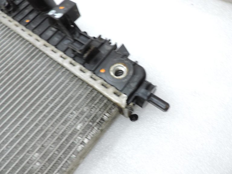 Opel Insignia A 2,0 CDTi ūdens dzesētāja radiators 13241724 Dzinēja dzesēšanas sistēma Radiators 🚨