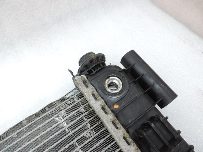 Opel Insignia A 2,0 CDTi ūdens dzesētāja radiators 13241724 Dzinēja dzesēšanas sistēma Radiators 🚨