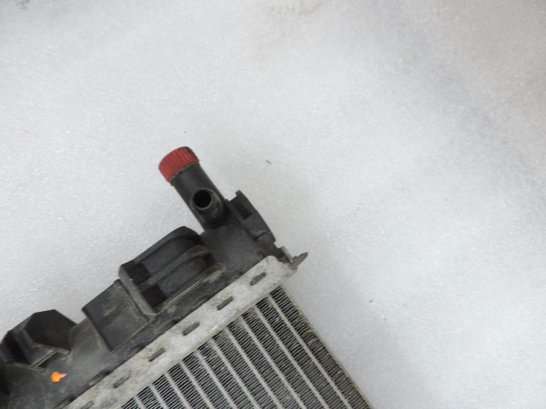 Opel Insignia A 2,0 CDTi ūdens dzesētāja radiators 13241724 Dzinēja dzesēšanas sistēma Radiators 🚨
