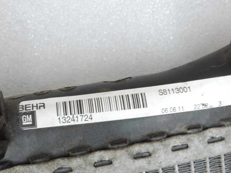 Opel Insignia A 2,0 CDTi ūdens dzesētāja radiators 13241724 Dzinēja dzesēšanas sistēma Radiators 🚨