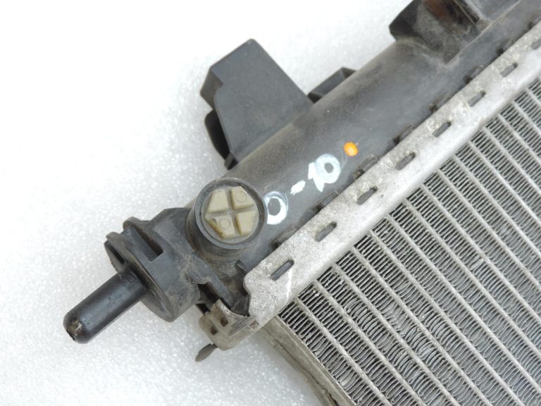 Opel Insignia A 2,0 CDTi ūdens dzesētāja radiators 13241724 Dzinēja dzesēšanas sistēma Radiators 🚨