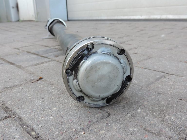 |BMW E60 E61 automātiskās pārnesumkārbas kardāna vārpsta, garums 1628 mm, 7551734