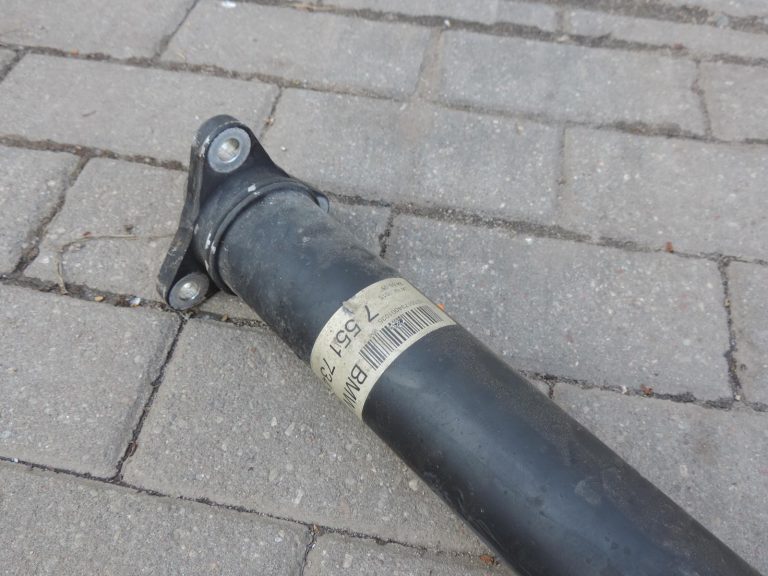|BMW E60 E61 automātiskās pārnesumkārbas kardāna vārpsta, garums 1628 mm, 7551734