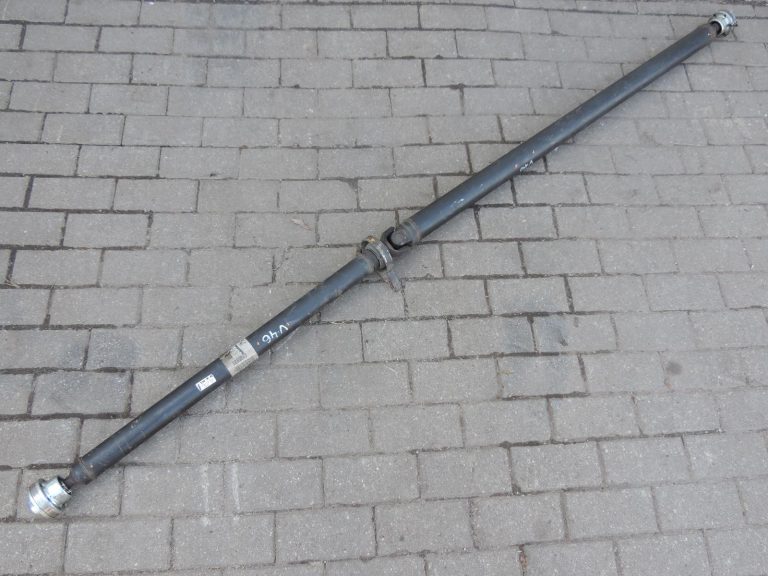 Volvo XC90 2,4D D5 automātiskā pārnesumkārba kardāna vārpsta 8689886