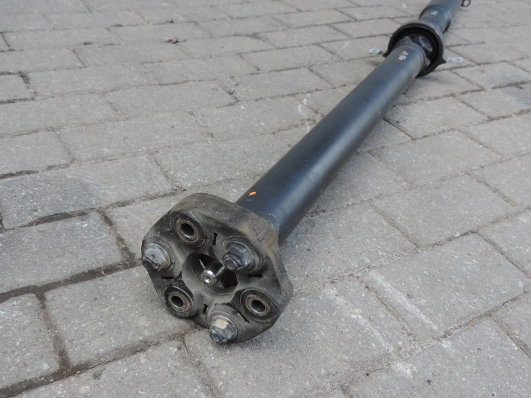 BMW F22, F30, F31, F32 automātiskā pārnesumkārba, kardāna vārpsta, garums 1571 mm, 8605231