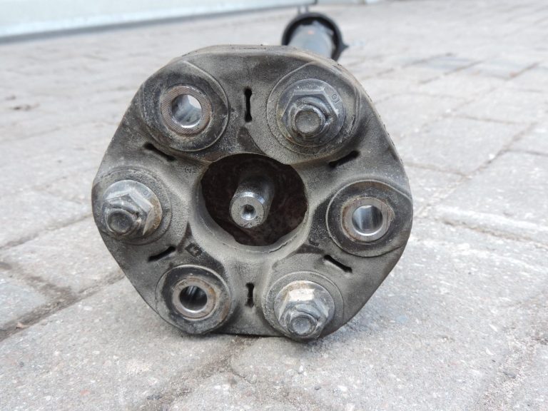BMW F22, F30, F31, F32 automātiskā pārnesumkārba, kardāna vārpsta, garums 1571 mm, 8605231
